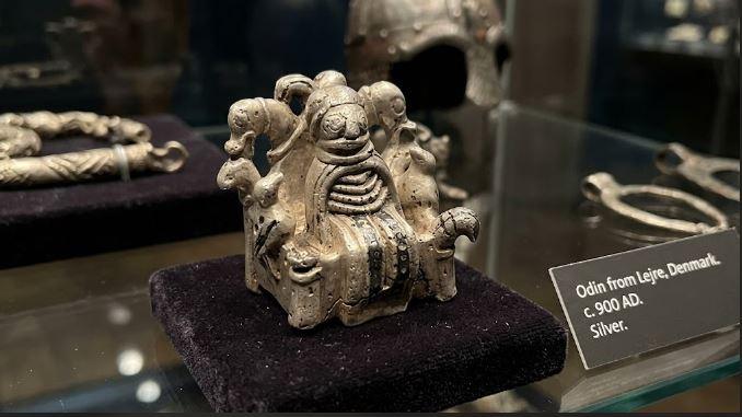 Odinfigurine